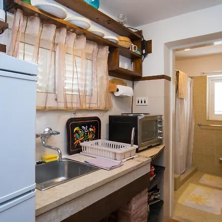 Apartment Seaside Zaton (Dubrovnik-Neretva)