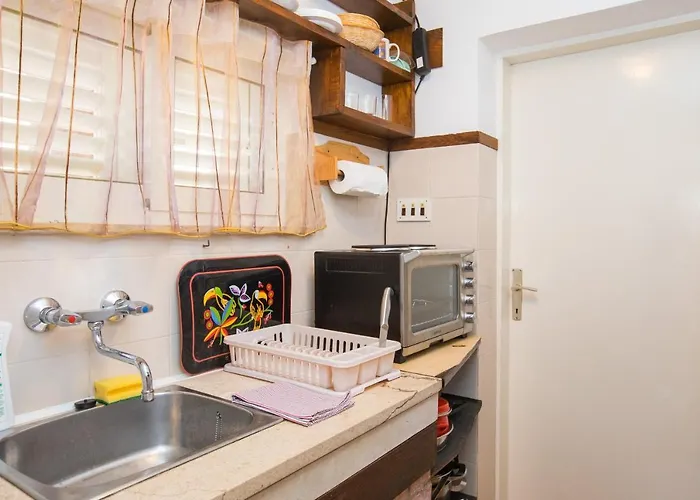 Seaside Apartment Zaton (Dubrovnik-Neretva)